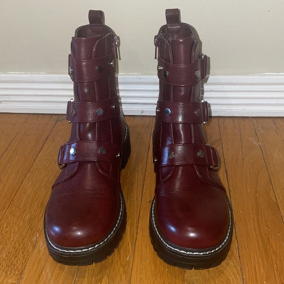 Size 6 Burgundy Leather man-made boots. Worn once. Comfortable and stylish. - Picture 2 of 4